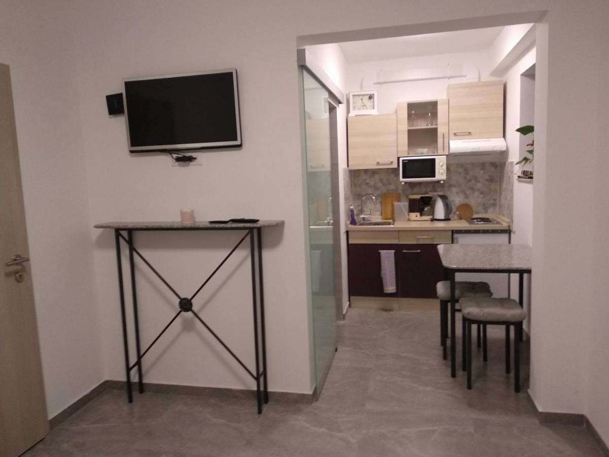 Apartmaji Lejardin Apartment Skofljica Bagian luar foto