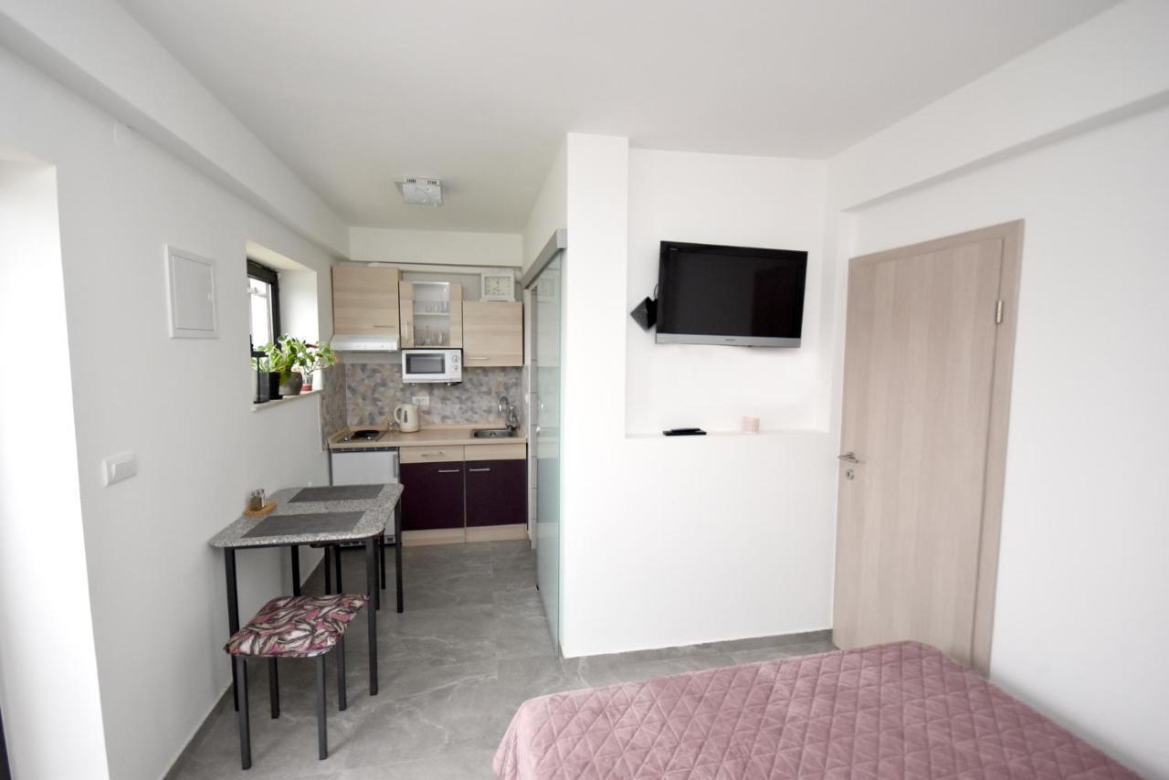 Apartmaji Lejardin Apartment Skofljica Bagian luar foto